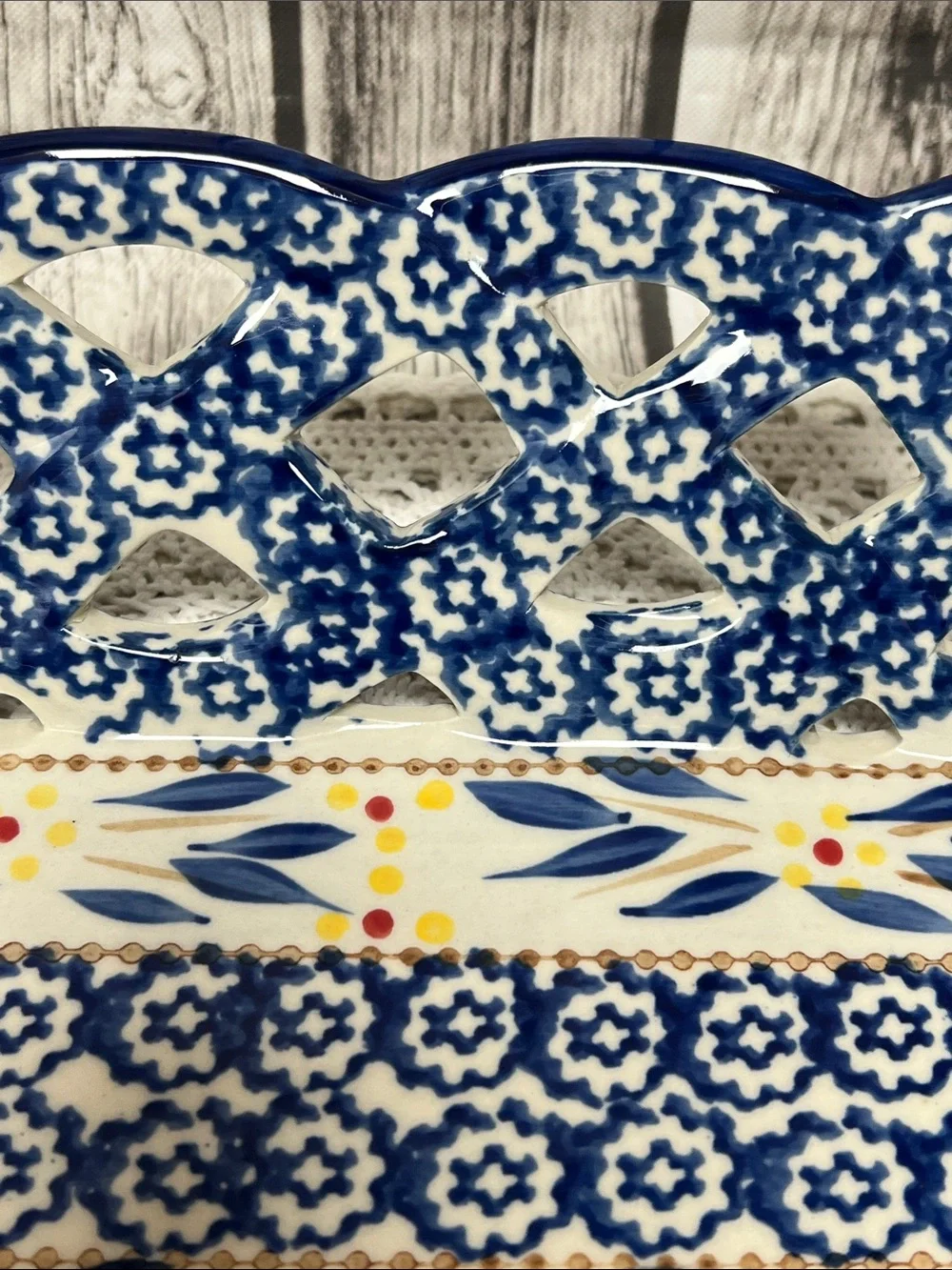 Temp-Tations Old World Blue Ceramic lattice bread/serving basket